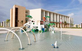 Family Selection At Grand Palladium Costa Mujeres Resort & Spa